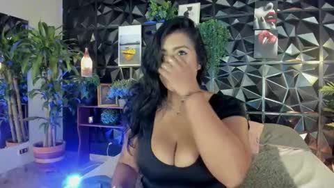 Snapshot of azuraby chatting on 10-17-25, 01:31 Azuraby online show from 10-17-25, 01:31