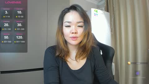 Snapshot of azure_moon chatting on 01-07-25, 01:17 azure_moon online show from 01-07-25, 01:17
