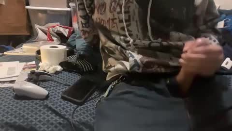 b1gd1k290013 online show from 12-16-25, 02:27