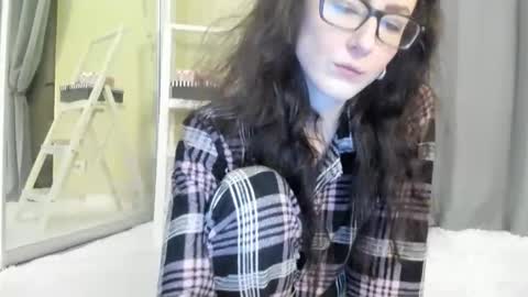 Snapshot of babby_jewel chatting on 09-13-25, 10:15 babby_jewel online show from 09-13-25, 10:15