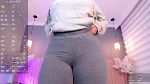 Snapshot of babe_sophiee chatting on 10-16-25, 03:40 babe_sophiee online show from 10-16-25, 03:40