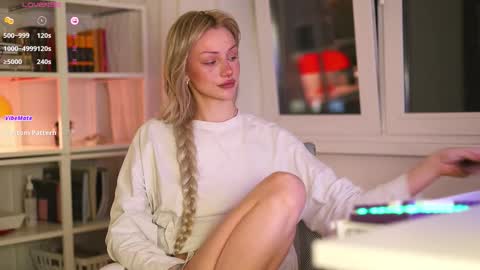 Hey  Im your angel Holly online show from 10-24-25, 06:48