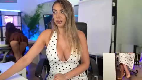 Olivia and Lexi online show from 06-13-26, 05:16