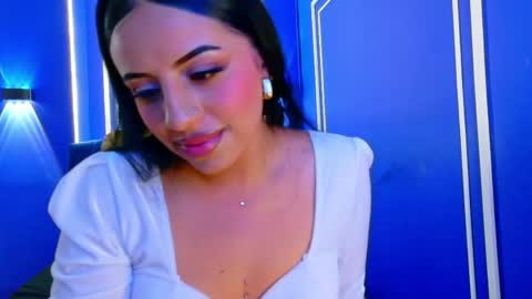 Snapshot of baby_boo666 chatting on 06-03-26, 02:33 Baby online show from 06-03-26, 02:33