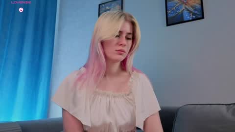 Snapshot of baby_claude chatting on 06-09-26, 03:29 Kate online show from 06-09-26, 03:29