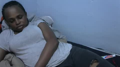 baby_fayyan online show from 12-19-25, 07:21