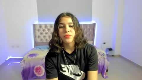 Snapshot of baby_glow01 chatting on 10-09-25, 02:04 baby_glow01 online show from 10-09-25, 02:04