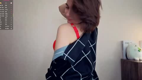 Emily online show from 04-25-26, 07:33