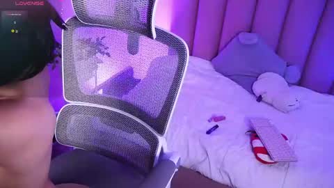 Snapshot of baby_june1 chatting on 05-16-26, 03:58 Baby june online show from 05-16-26, 03:58