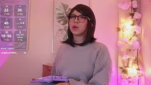 Snapshot of baby_june1 chatting on 06-11-26, 03:37 Baby june online show from 06-11-26, 03:37