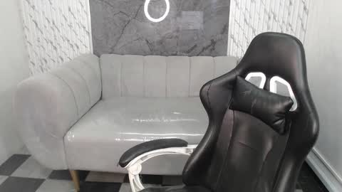 Snapshot of baby_khloe_b chatting on 03-16-26, 01:04 baby_khloe_b online show from 03-16-26, 01:04