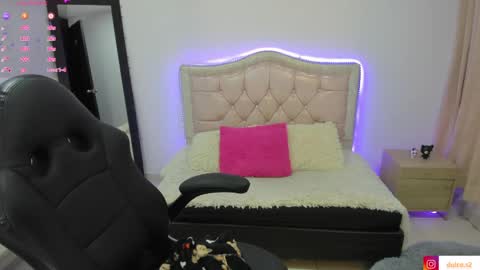 Dulce  Stefa  online show from 05-21-26, 01:34