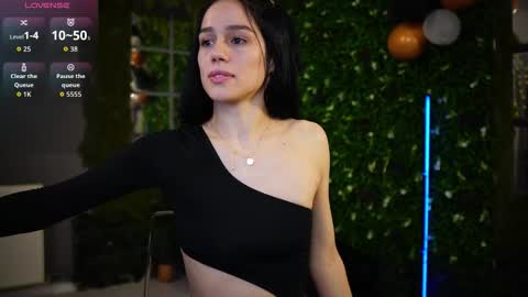 Baby Nico online show from 11-28-25, 06:32