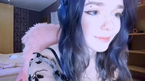 Snapshot of baby_onface chatting on 05-20-26, 03:51 Alice online show from 05-20-26, 03:51