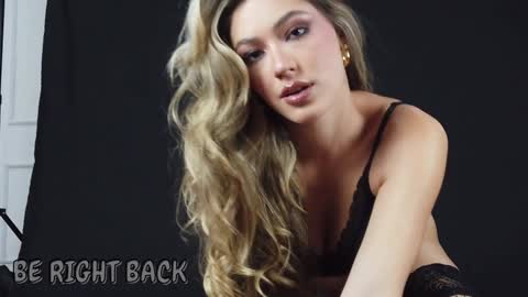 Snapshot of baby_sammyy chatting on 09-27-25, 08:14 Baby Sammyy online show from 09-27-25, 08:14