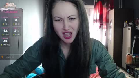 Snapshot of baby_sexy__ chatting on 10-15-25, 02:44 Ida and Kira online show from 10-15-25, 02:44