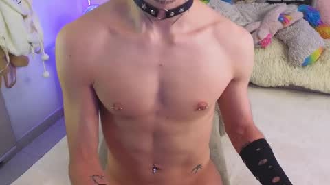 Snapshot of baby_xian chatting on 02-12-25, 04:44  Dani  online show from 02-12-25, 04:44