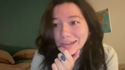 ava online show from 04-22-26, 07:48