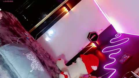 Snapshot of babycharol01 chatting on 06-07-26, 08:51 babycharol01 online show from 06-07-26, 08:51