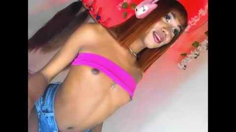 Snapshot of babycharol01 chatting on 07-09-26, 07:23 babycharol01 online show from 07-09-26, 07:23