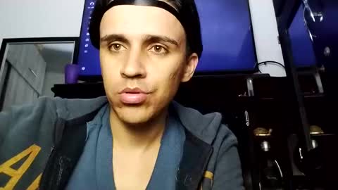 Snapshot of babydarkpink chatting on 10-19-25, 06:47 Dani online show from 10-19-25, 06:47