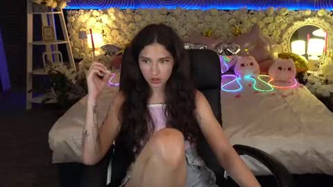 Snapshot of babyflowerr chatting on 05-08-26, 07:08 Sasha online show from 05-08-26, 07:08