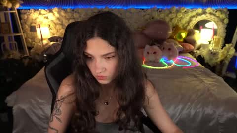 Snapshot of babyflowerr chatting on 05-20-26, 06:58 Sasha online show from 05-20-26, 06:58
