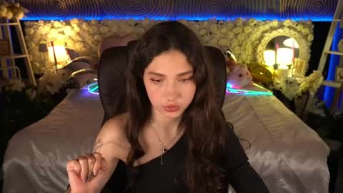 Snapshot of babyflowerr chatting on 06-03-26, 06:57 Sasha online show from 06-03-26, 06:57