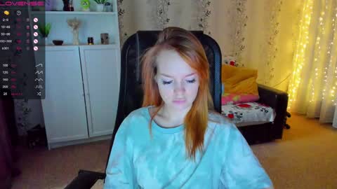 Snapshot of babyfoxyy chatting on 02-14-25, 11:53 maddy online show from 02-14-25, 11:53