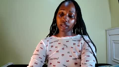 Snapshot of babygurl_barbie chatting on 07-09-26, 06:39 BARBIE online show from 07-09-26, 06:39