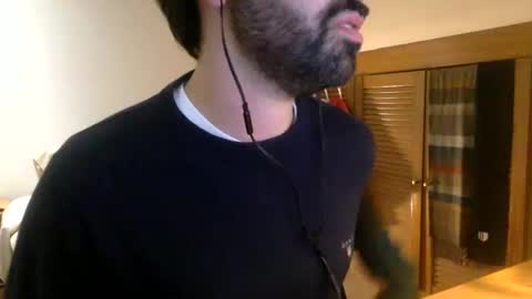 Snapshot of babyhardy chatting on 12-09-24, 01:29 Tom A.    online show from 12-09-24, 01:29