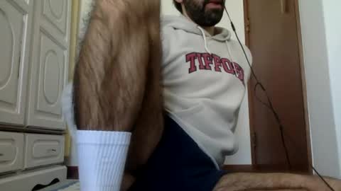 Snapshot of babyhardy chatting on 12-26-24, 12:59 Tom A.    online show from 12-26-24, 12:59