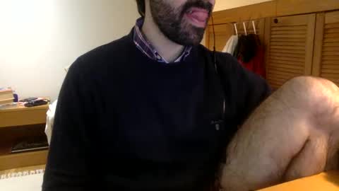 Snapshot of babyhardy chatting on 01-05-25, 12:42 Tom A.    online show from 01-05-25, 12:42