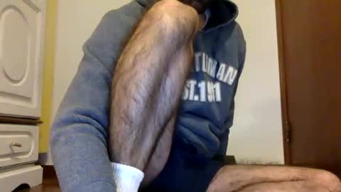 Snapshot of babyhardy chatting on 01-28-25, 11:50 Tom A.    online show from 01-28-25, 11:50