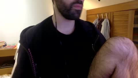 Snapshot of babyhardy chatting on 02-25-25, 11:44 Tom A.    online show from 02-25-25, 11:44