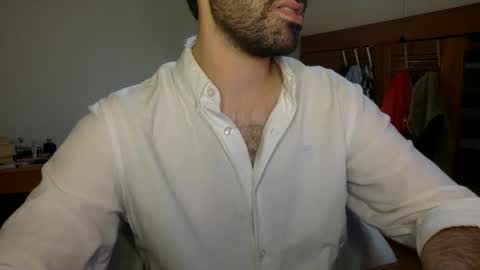 Snapshot of babyhardy chatting on 09-21-25, 04:08 Tom A.    online show from 09-21-25, 04:08