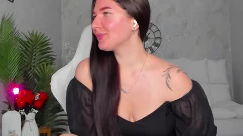 Snapshot of babyisperfect chatting on 10-07-25, 03:36 Sophia online show from 10-07-25, 03:36