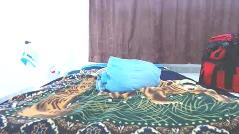 Snapshot of babyjhony chatting on 12-04-25, 01:48 Jhony Naughty Skater online show from 12-04-25, 01:48