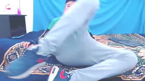 Snapshot of babyjhony chatting on 01-19-26, 01:37 Jhony Naughty Skater online show from 01-19-26, 01:37