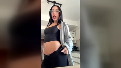 Baby Lola online show from 05-19-26, 08:04