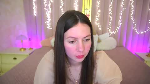 Snapshot of babylumii chatting on 04-15-26, 12:56 Lady Vi online show from 04-15-26, 12:56