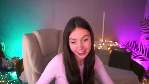 Snapshot of babylumii chatting on 04-26-26, 12:58 Lady Vi online show from 04-26-26, 12:58