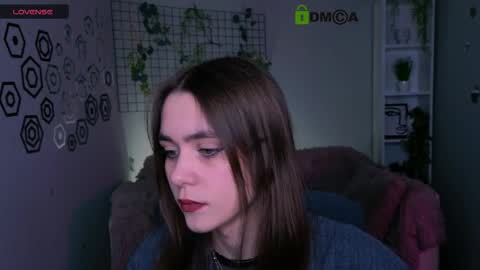 Mia online show from 04-05-26, 01:19