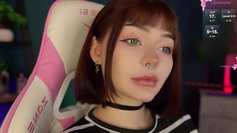 Nika online show from 10-19-25, 05:52