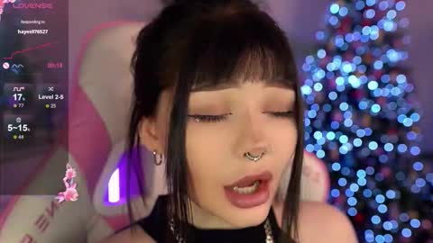 Nika online show from 12-15-25, 04:11