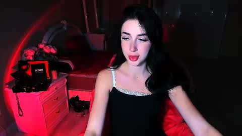 Miss Desire...do you remember online show from 11-13-25, 11:42