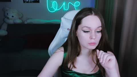 Lin online show from 01-16-25, 05:12