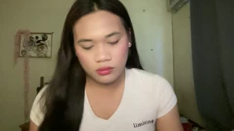 AMARA - FOLLOW ME AND THUMBS UP online show from 04-15-26, 01:56