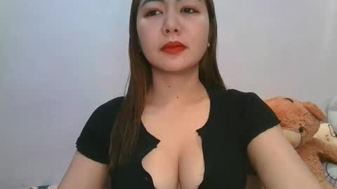 Snapshot of badaxx_tricia chatting on 11-07-25, 11:21 tricia online show from 11-07-25, 11:21