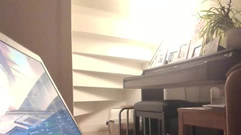 Marius online show from 02-28-25, 03:15